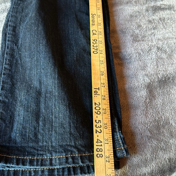 Levi’s 541 Dark Wash Jeans - Picture 7 of 10